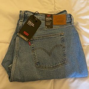 Levi’s ribcage straight ankle size 22W